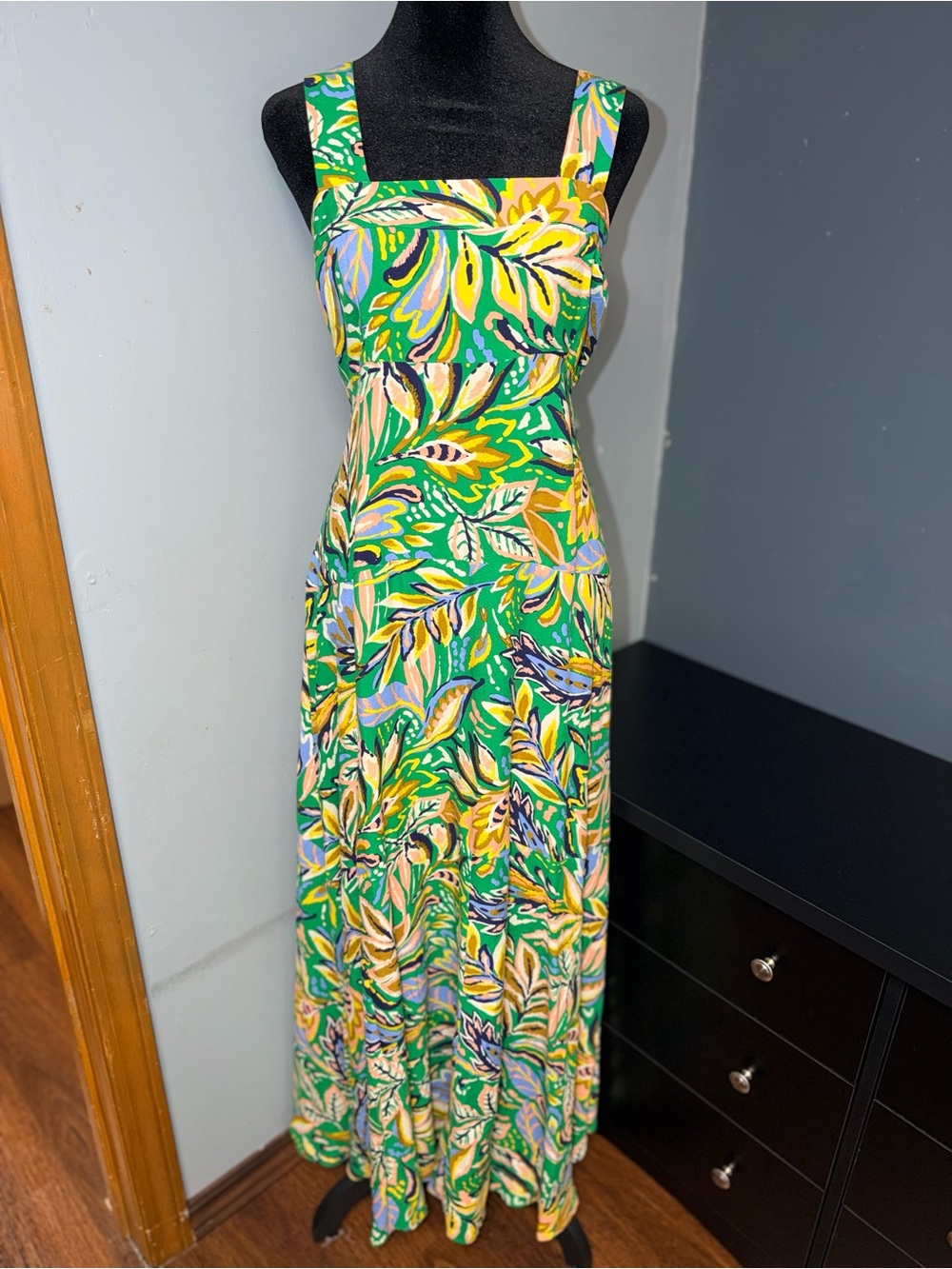 MSK Green Tropical Leaf Print Maxi Dress with Yellow & Blue Accents